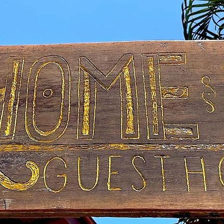 Home Sol Guesthouse Pantai Cenang  Exteriör bild
