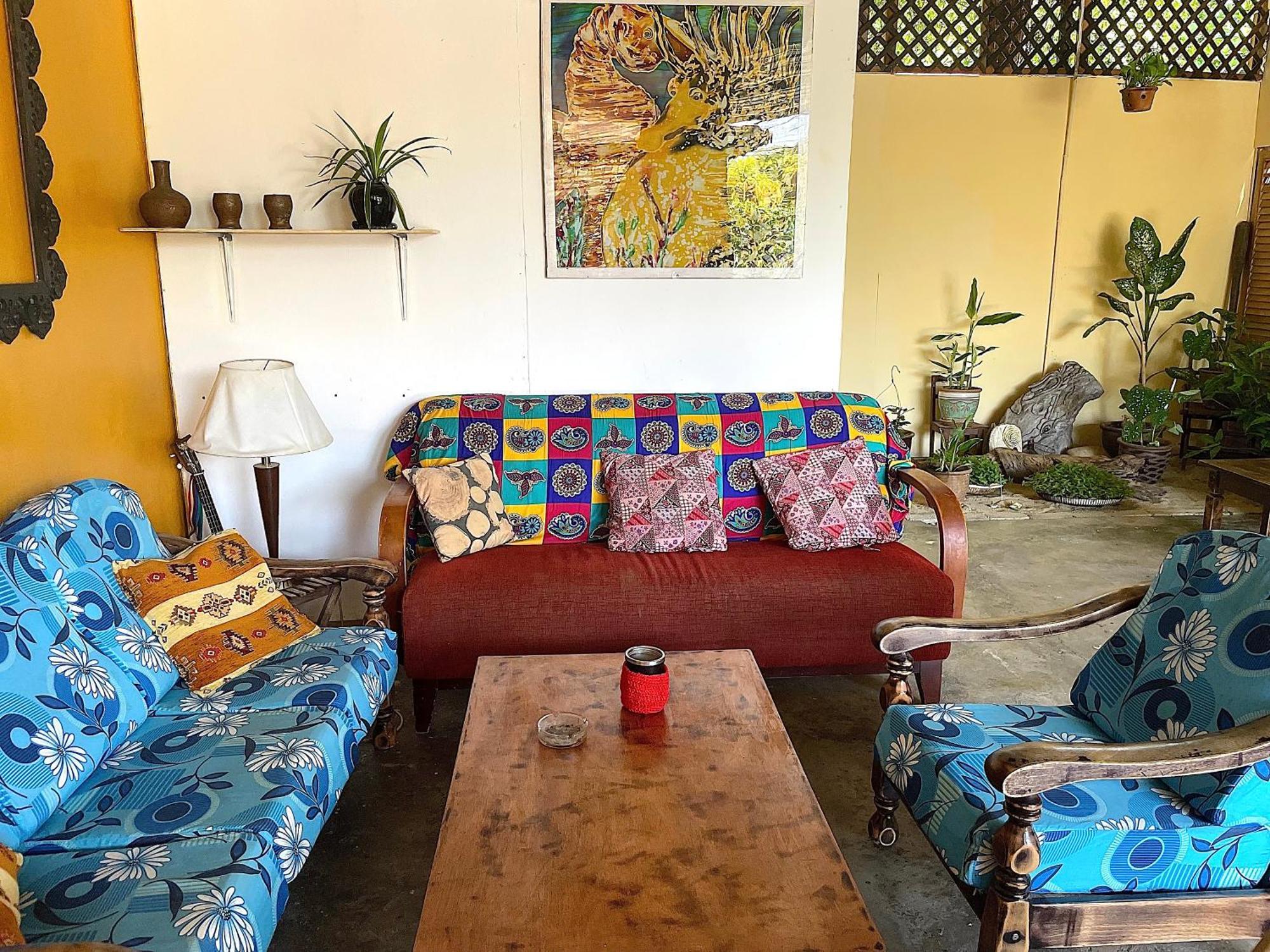 Home Sol Guesthouse Pantai Cenang  Exteriör bild